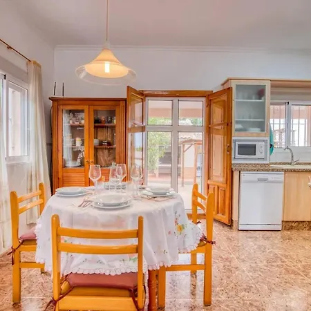 Family In With Year-round Private Pool Villa *