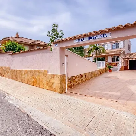 Family In With Year-round Private Pool *