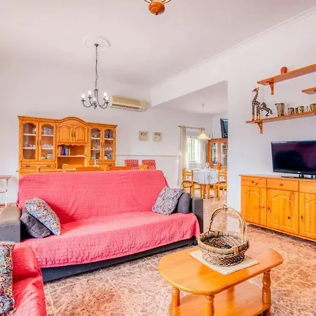 Family In With Year-round Private Pool Benifaio